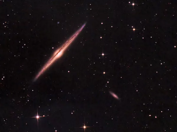 Nadelgalaxie, Newton 1000 mm Brennw. F5, 60 Bilder a 6 Min. mit ASI 2600 mc pro; M. 