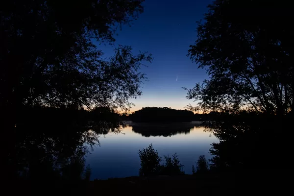 Der Komet Neowise über den Lippesee, M. Benesch